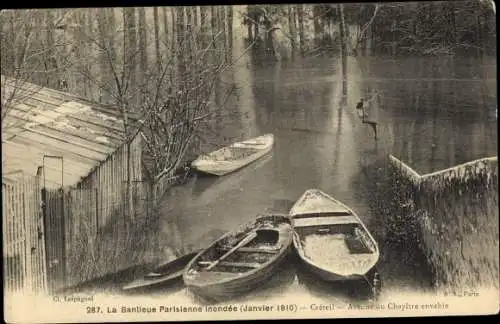 Ak Créteil Val de Marne, Avenue du Chapitre envahie