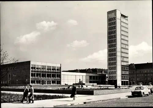 Ak Neubrandenburg in Mecklenburg, Hochhaus