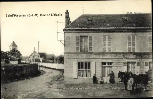 Ak Saint Mesmes Seine et Marne, Rue de L'Ecole, chevaux