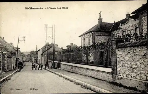 Ak Saint Mammès Seine et Marne, Ecole des Filles, vue extérieure