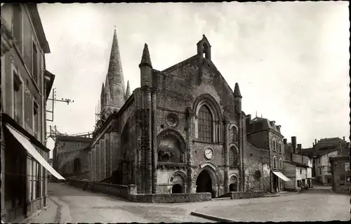 Ak Airvault Deux Sevres, Église Abbatiale