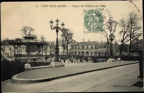 Ak Ivry sur Seine Val de Marne, Place de l'Hotel de Ville