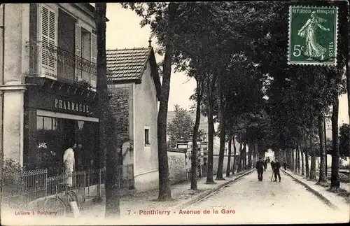 Ak Ponthierry Seine et Marne, Avenue de la Gare, Pharmacie, ligne des arbres