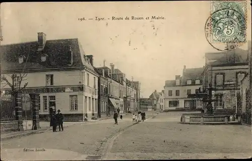 Ak Lyre Eure, Route de Rouen et la Mairie