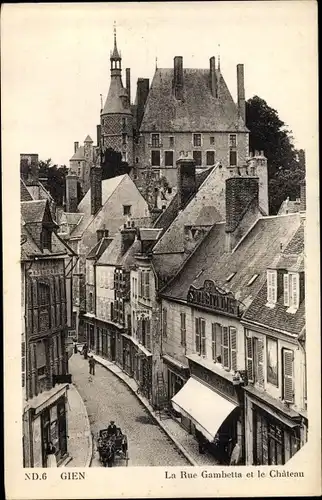 Ak Gien Loiret, Rue Gambetta et le Château