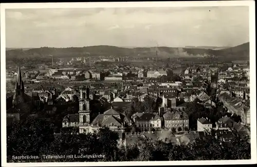 Ak Saarbrücken im Saarland, Panorama, Ludwigskirche