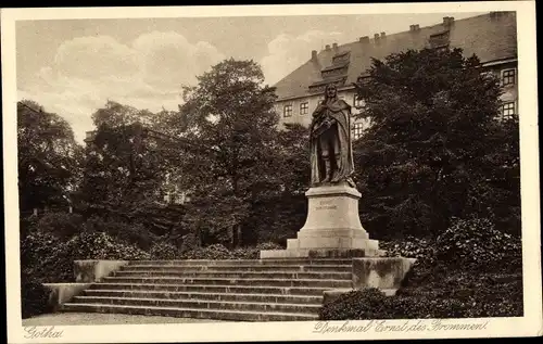 Ak Gotha in Thüringen, Denkmal Ernst des Frommen