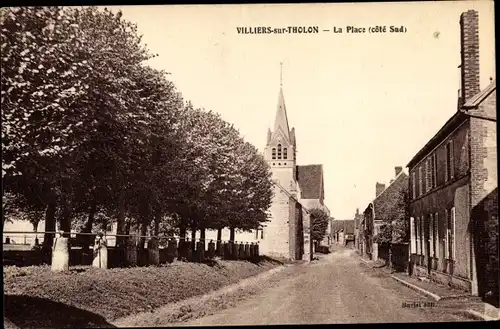 Ak Villiers sur Tholon Yonne, La Place