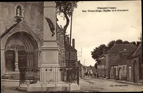 Ak Vinneuf Yonne, Rue Victor Hugo, Église et Monument