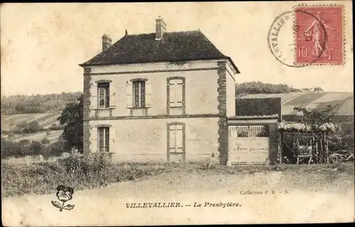 Ak Villevallier Yonne, Le Presbytère