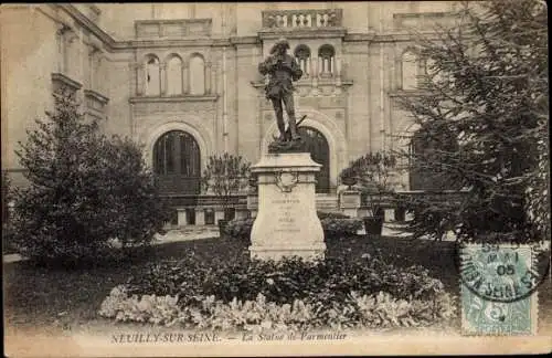 Ak Neuilly sur Seine Hauts de Seine, Statue de Parmentier