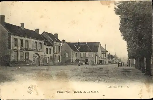 Ak Veron Yonne, Route de la Gare