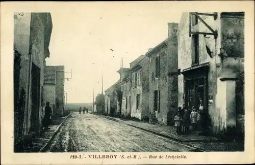 Ak Villeroy Seine et Marne, Rue de Léchelette, riverains