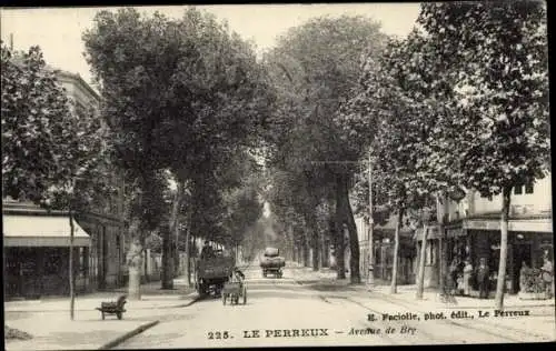Ak Le Perreux-sur-Marne Val-de-Marne, Avenue de Bry, Kutschen