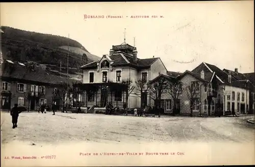 Ak Bussang Vosges, Place de L´Hotel de Ville et Route vers Le Col