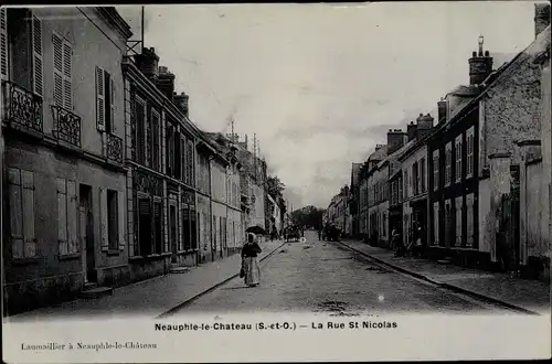 Ak Neauphle le Chateau Yvelines, La Rue St Nicolas