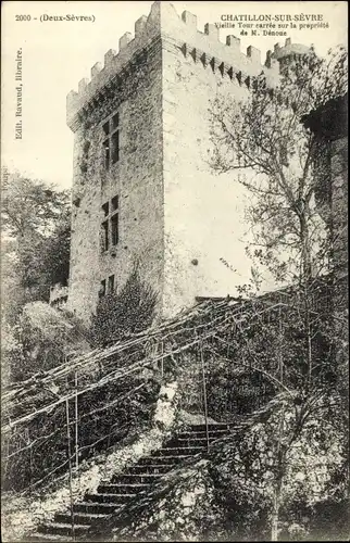 Ak Chatillon sur Sevre Deux Sèvres, Vieille Tour carree sur la propriete de M. Denouse