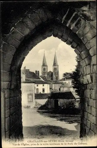 Ak Chatillon sur Sevre Deux Sèvres, Vue de l´Eglise, prise de la voute interieure d. l. Porte Chat.