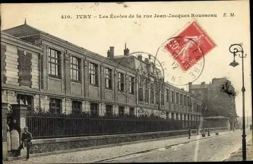 Ak Ivry sur Seine Val de Marne, Les Ecoles de la rue Jean Jacques Rousseau