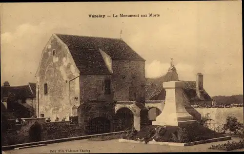 Ak Vézelay Yonne, Monument aux Morts