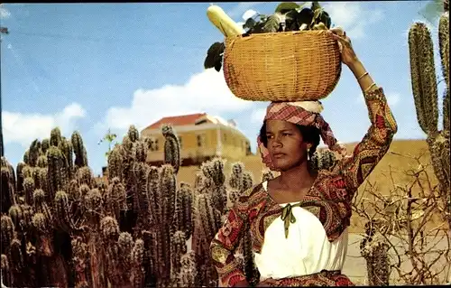 Ak Curaçao Niederländische Antillen Karibik, Native Fruit Girl