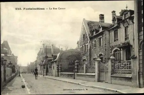 Ak Fontainebleau Seine et Marne, La Rue Carnot