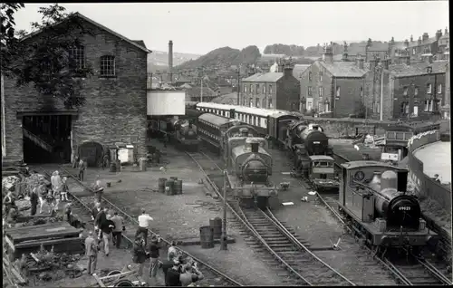 Foto Ak Haworth West Yorkshire England, Historische Fahrzeuge 1968, Dampflokomotiven