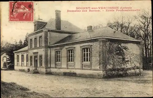 Ak Nogent sur Vernisson Loiret, Domaine des Barres, École Professionnelle
