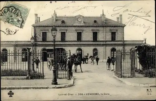 Ak Vendôme Loir et Cher, La Gare