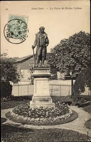 Ak Saint Denis Seine Saint Denis, Statue de Nicolas Leblanc