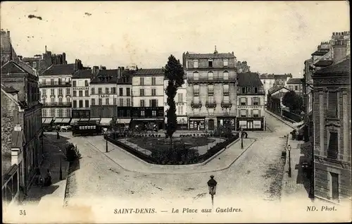 Ak Saint Denis Seine Saint Denis, La Place aux Gueldres