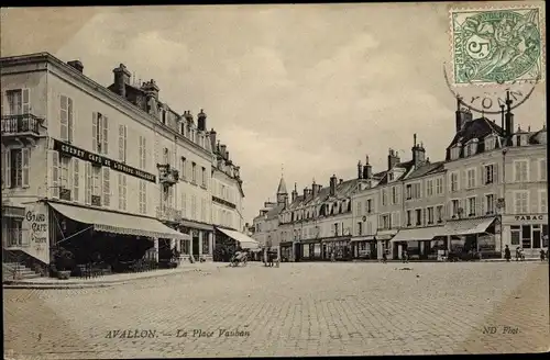 Ak Avallon Yonne, Place Vauban