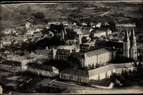 Ak Echternach Luxemburg, Vue totale de l'Ancienne Abbaye des Benedictins