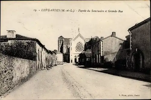 Ak Les Gardes Maine et Loire, Sanctuaire et la Grande Rue