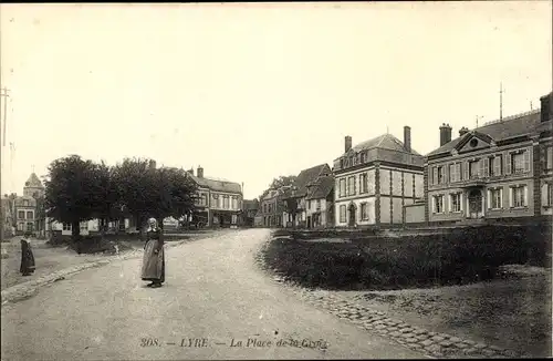 Ak Lyre Eure, La Place de la Croix