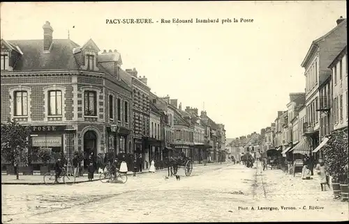 Ak Pacy sur Eure Eure, Rue Édouard Isambard près de la Poste