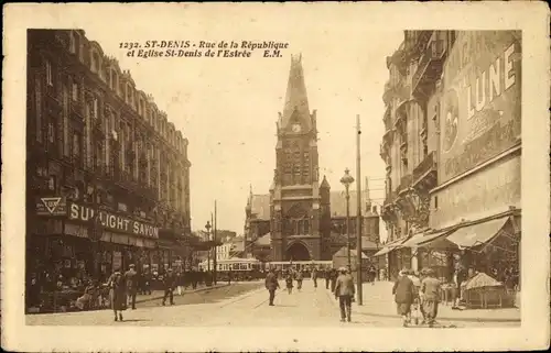 Ak Saint Denis Seine Saint Denis, La Rue de la Republique