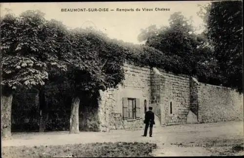 Ak Beaumont sur Oise Val d’Oise, Remparts du Vieux Château