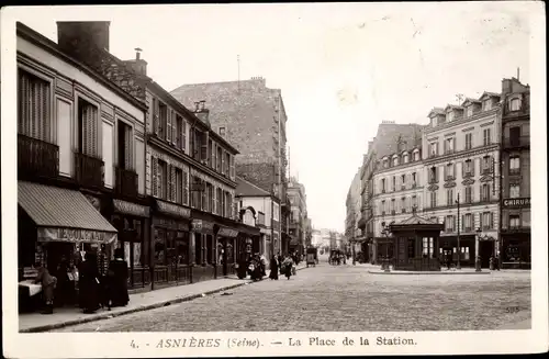 Ak Asnières-sur-Seine Hauts-de-Seine, Place de la Station