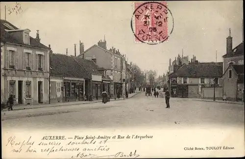 Ak Auxerre Yonne, Place Saint Amâtre, Rue de l´Arquebuse