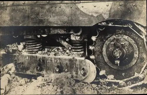 Foto Ak Teilansicht von einem englischen Panzer, Tank, I. WK