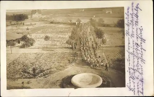 Foto Ak Marschierende Rekruten, Rekrutendepot der Luftabwehrabteilung, Soldaten, I. WK