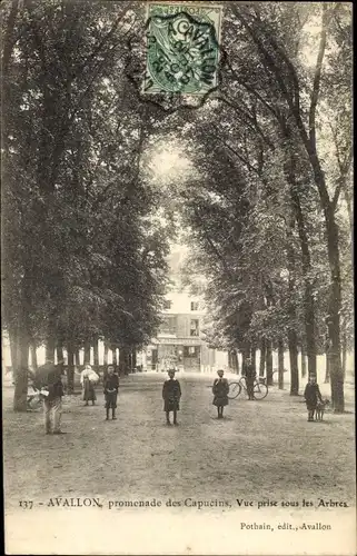 Ak Avallon Yonne, Promenade des Capucins