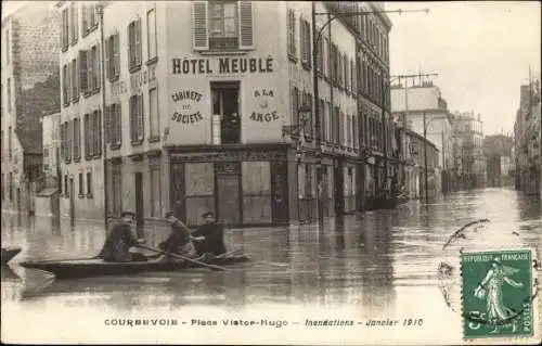 Ak Courbevoie Hauts de Seine, Inondations de Janvier 1910, Place Victor Hugo