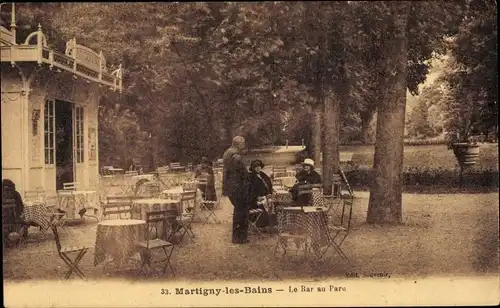 Ak Martigny les Bains Lothringen Vosges, Le Bar au Parc