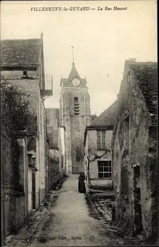 Ak Villeneuve la Guyard Yonne, La Rue Housset, Église