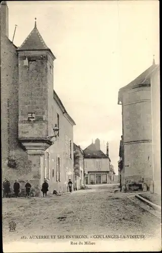 Ak Coulanges la Vineuse, Yonne, Rue du Milieu