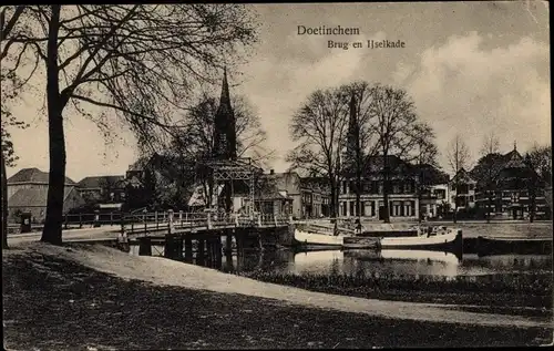 Ak Doetinchem Gelderland, Brug en Ijselkade