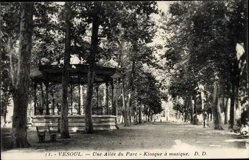 Ak Vesoul Haute Saone Frankreich, Une Allée du Parc, Le Kiosque a musique