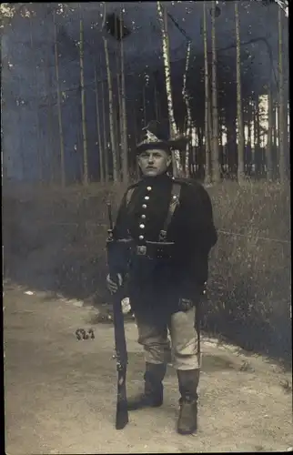Foto Ak Deutscher Soldat in Uniform, Königsbrück in der Oberlausitz, Truppenübungsplatz